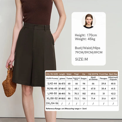 Damen Shorts im minimalistischen Stil mit Tasche für den Sommer