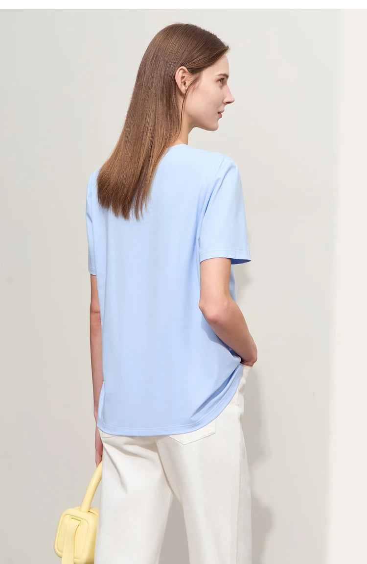 Damen T-Shirt aus Baumwolle mit lässigem O-Ausschnitt und modischer Stickerei