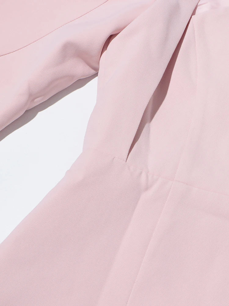 Ärmelloses Damen-Spitzenkleid mit Rundhalsausschnitt und Patchwork-Design – figurbetont und mit Hohldetails.