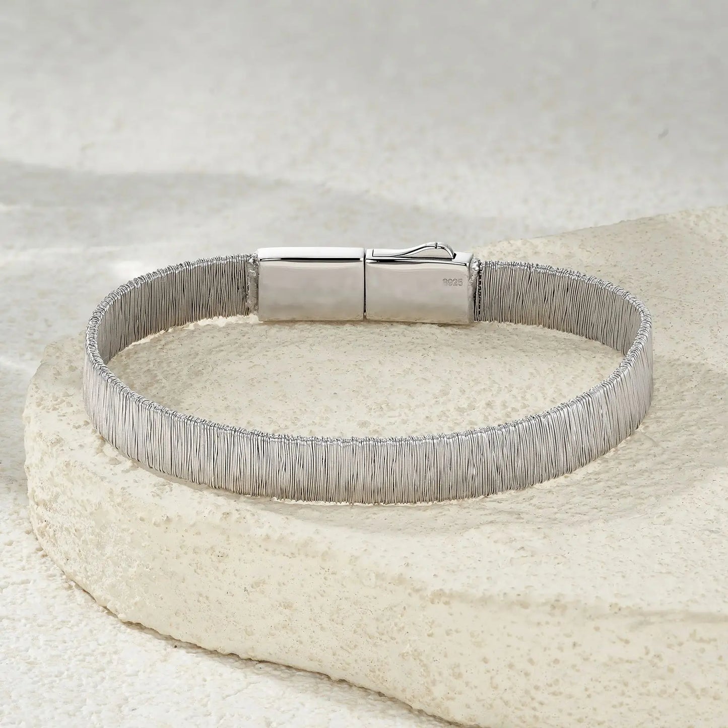 Damen-Tennisarmband Flachdraht mit Moissanit