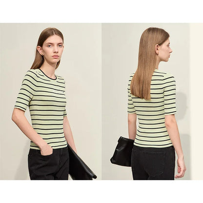 Damen gestreiftes Hemd mit Rundhals und schöner Stickerei für den Sommer