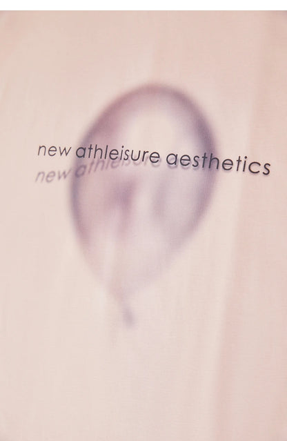 Damen T-Shirt im minimalistischen Stil mit gedrucktem Design und lässigen Ärmeln