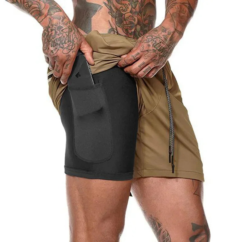 Locker geschnittene Herren-Sportshorts mit schneller Trocknung und Splicing-Design – ideal für Fitness und Basketball