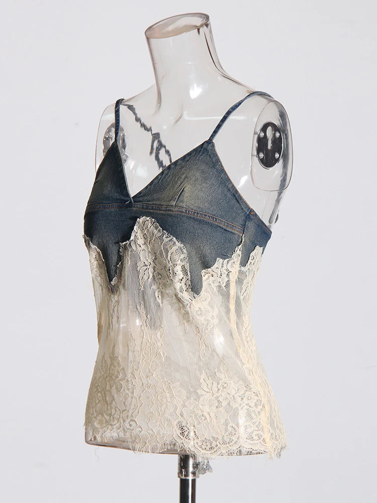 Elegantes Damen-Zweiteiler-Set mit Pailletten, langärmligem Oberteil und hoch taillierter, gerader Hose – schickes Outfit für besondere Anlässe.