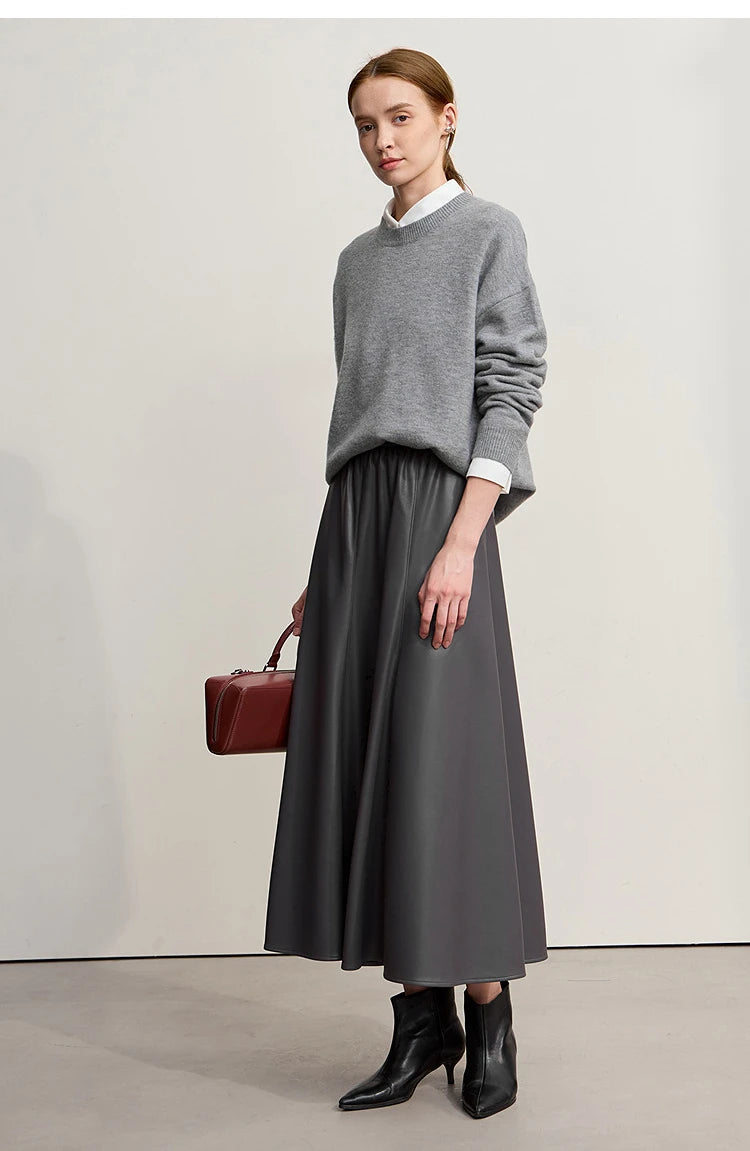 Grau melierter Damen-Strickpullover mit Rundhalsausschnitt und weißem Hemdsaum