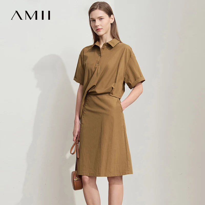 Hemdblusenkleid für Damen in Braun mit Knopfleiste, Plissé und Gürtel