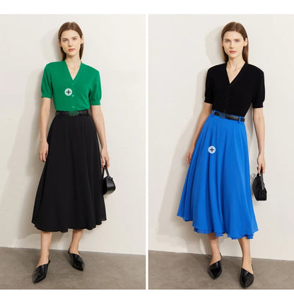 Damen T-Shirt im minimalistischen Stil mit V-Ausschnitt und kurzen Ärmeln