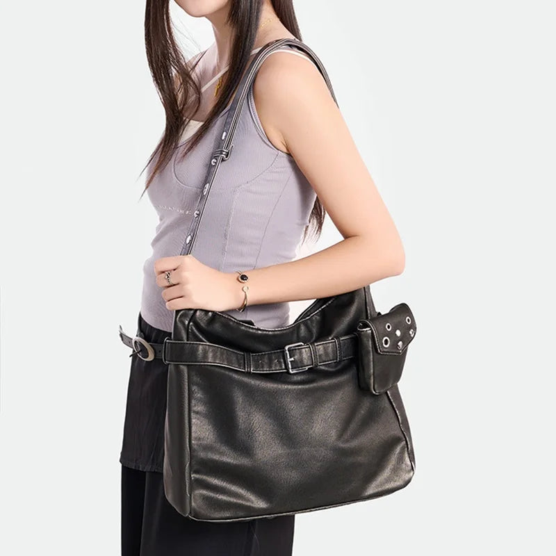 Damen-Schultertasche Vielseitig Geeignet für Alltag in stilvoller Form aus weichem Leder