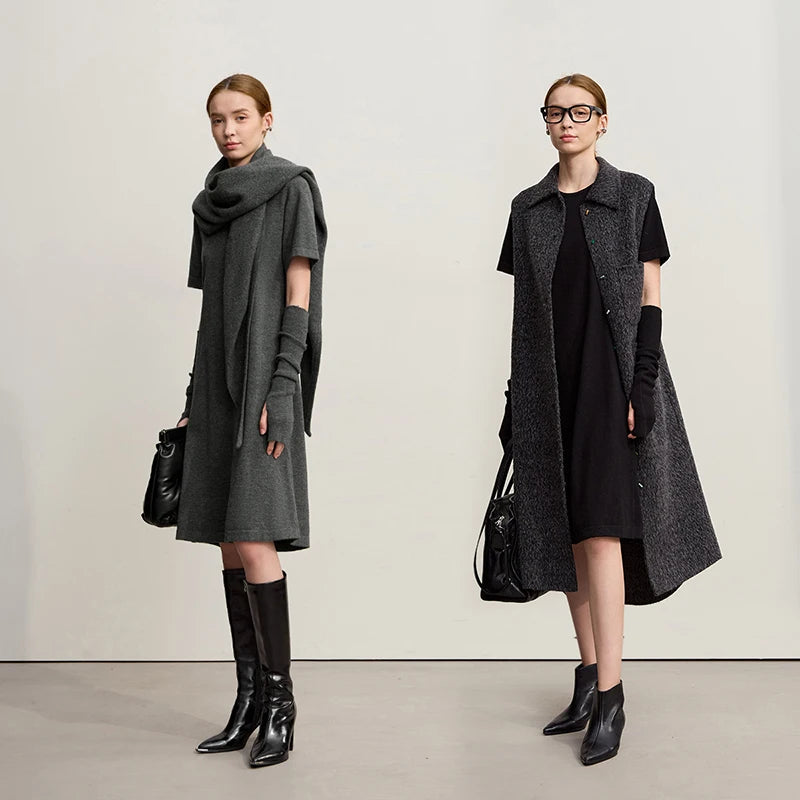 Dunkelgraues Damen-Strickkleid mit kurzem Ärmel und drapiertem Schalkragen