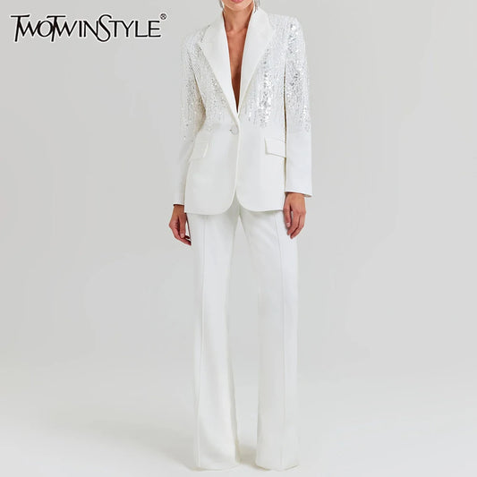 Elegantes Damen-Zweiteiler-Set mit langärmligem Kragenoberteil und hoch taillierter Hose mit Diamantdetails und Schlitz.