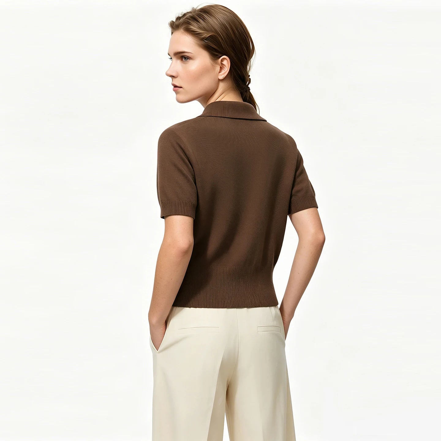 Damen-Polostricktop, kurzarm, braun, mit kurzem Bündchenabschluss hinten