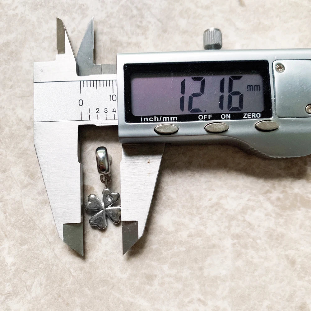 Gemessener 925-Sterlingsilber Vierblatt-Klee Charm-Anhänger