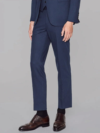 Hochwertiger Herrenanzug aus Wolle und Seide – Slim Fit Einreiher mit 2-Knopf-Sakko und Hose in Schwarz für alle Jahreszeiten