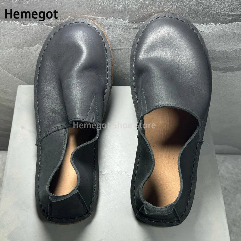 Herren-Leder-Slipper in Dunkelgrau mit runder Zehenkappe und dicker Sohle, Slip-On