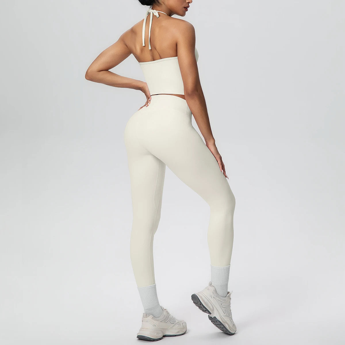 Hellbeiges 2‑Teiliges Yoga-Set: Sport-BH mit Trägern und Leggings mit Bündchen