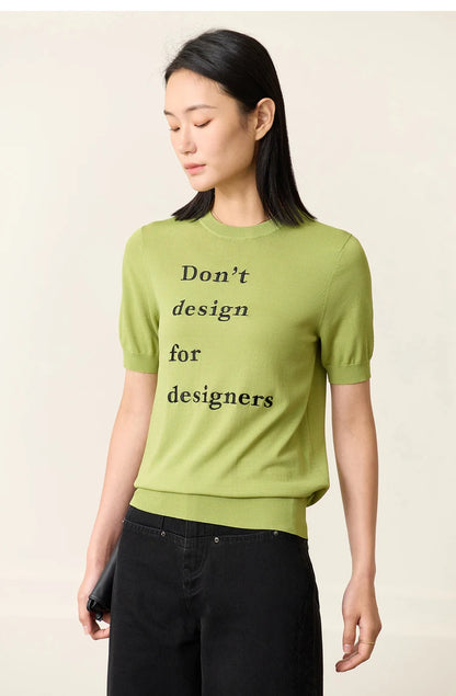 Damen Top im Minimalismus-Stil mit O-Ausschnitt und kontrastierenden Farben