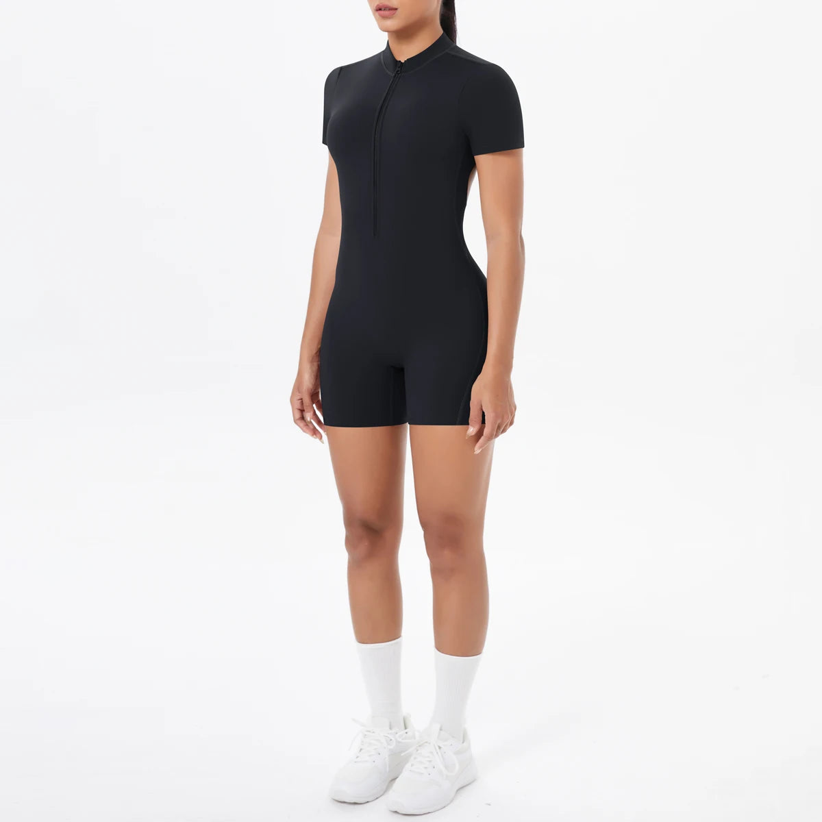 Damen-Overall in Schwarz mit kurzem Bein und Frontreißverschluss
