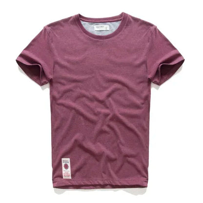 Männer T-Shirt aus Baumwolle im klassischen O-Ansatz mit hochwertiger Verarbeitung