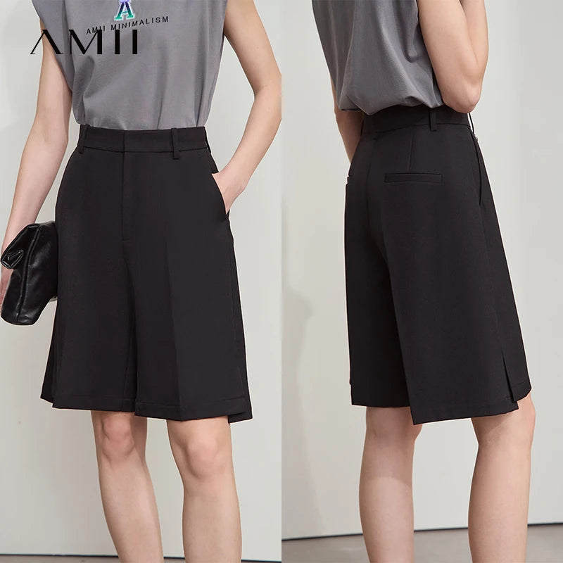 Damen Shorts im minimalistischen Stil mit Tasche für den Sommer