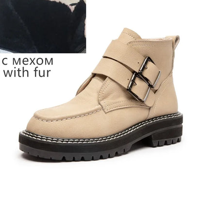 Beige Stiefelette mit Fellbesatz am Schaft, Schnalle und robuster Profilsohle