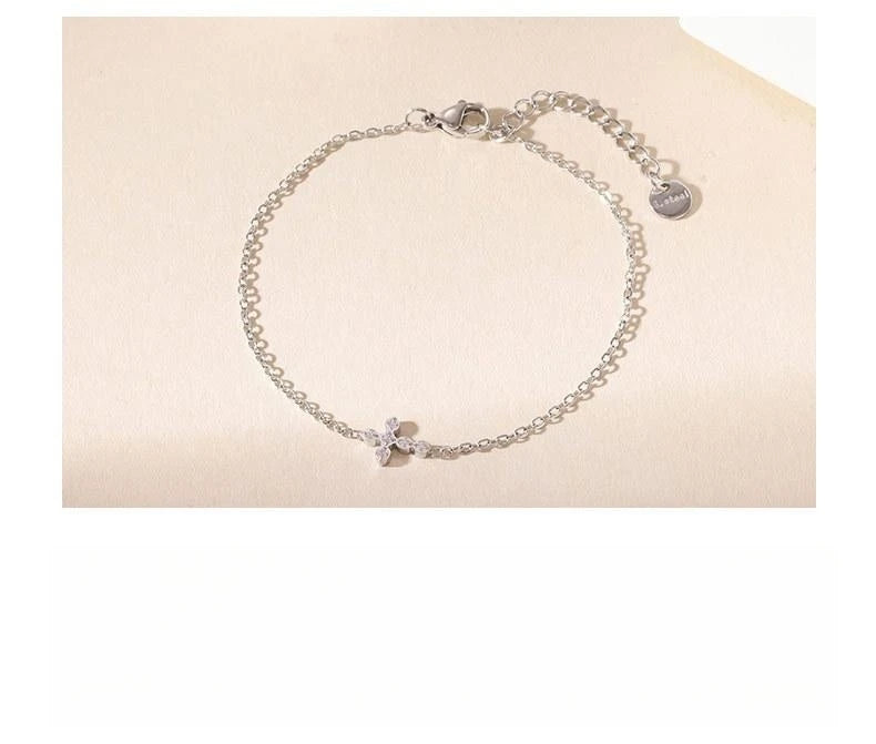 OBEAR 18K vergoldetes Edelstahl-Armband mit zierlichem Kreuz, Micro-Pavé-Armband mit kubischen Zirkonia, minimalistischer Schmuck, Geschenk für Frauen