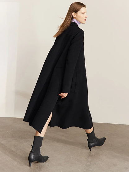 Damen Wollmantel im minimalistischen Stil mit zweireihigem Knopfverschluss