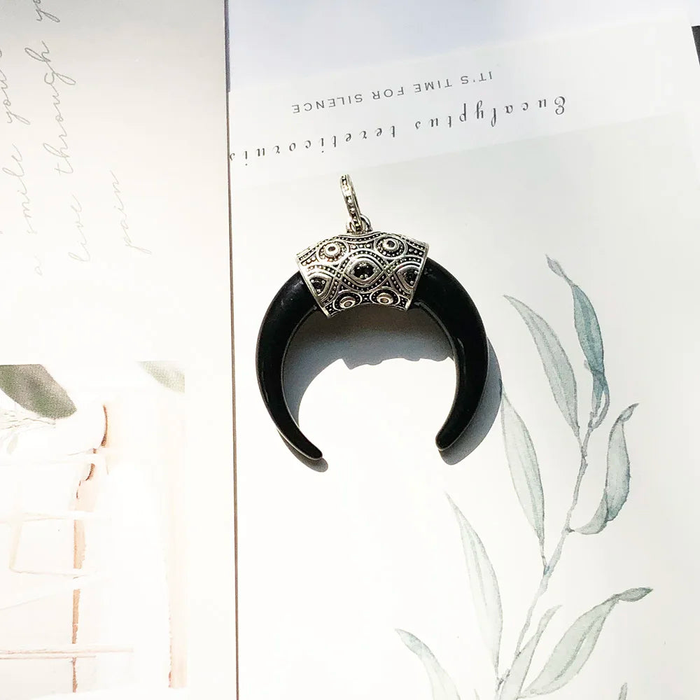 Damen-Charm-Anhänger Maori Tigerzahn ethnisch aus Sterlingsilber