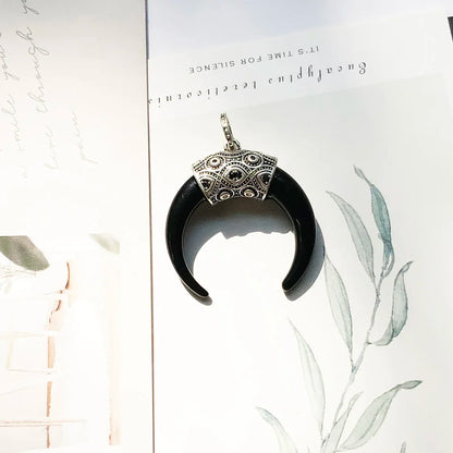 Damen-Charm-Anhänger Maori Tigerzahn ethnisch aus Sterlingsilber