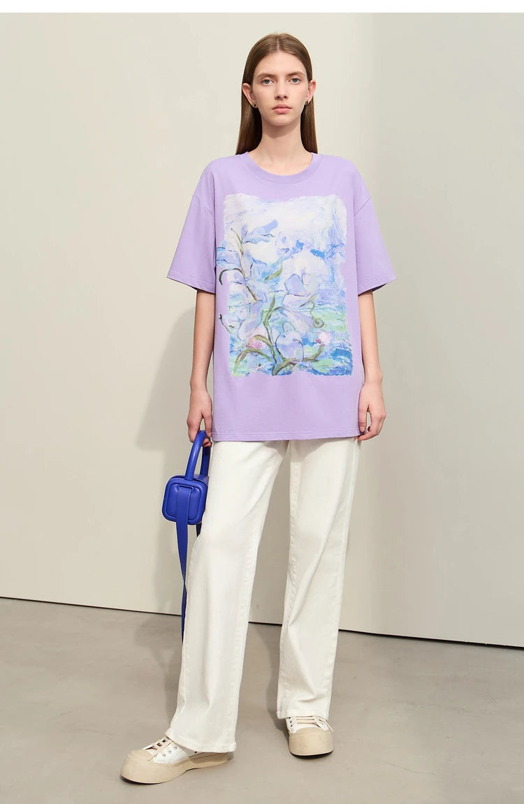 Damen T-Shirt im Minimalismus-Stil mit Kunstöl-Farbdruck für den Sommer