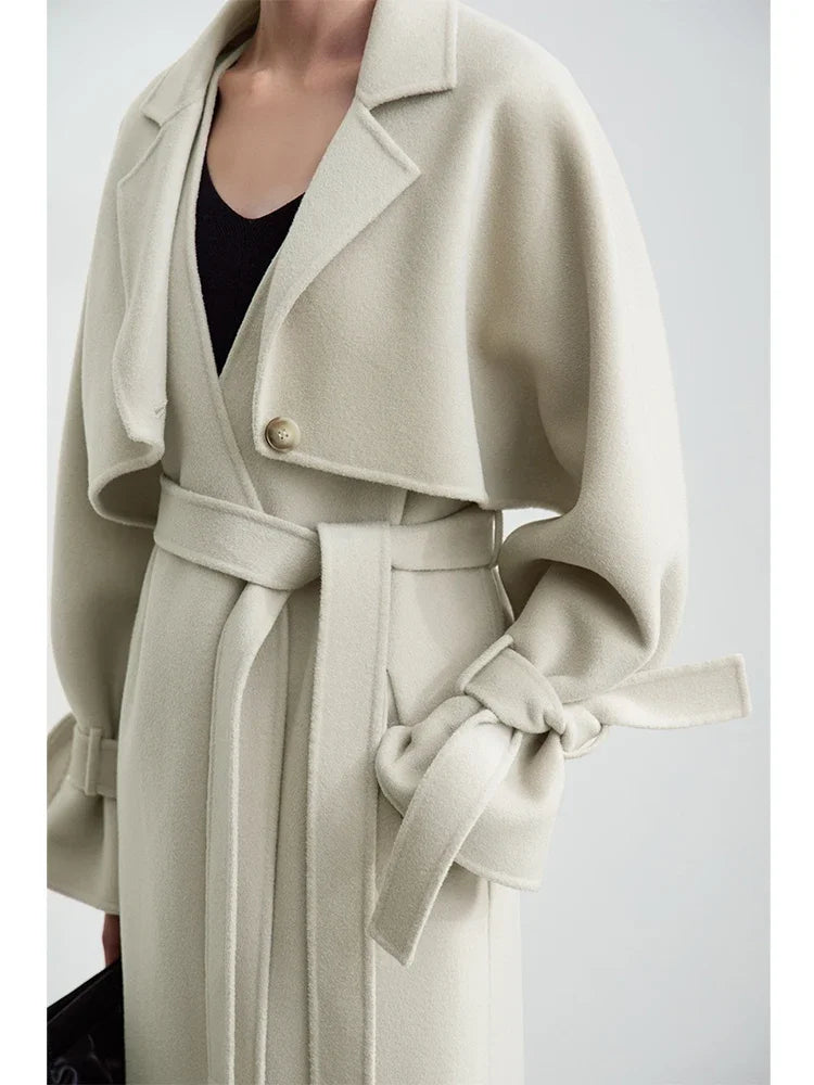 Damen Weste für den Winter im lässigen Look mit Gürtel und Taschen