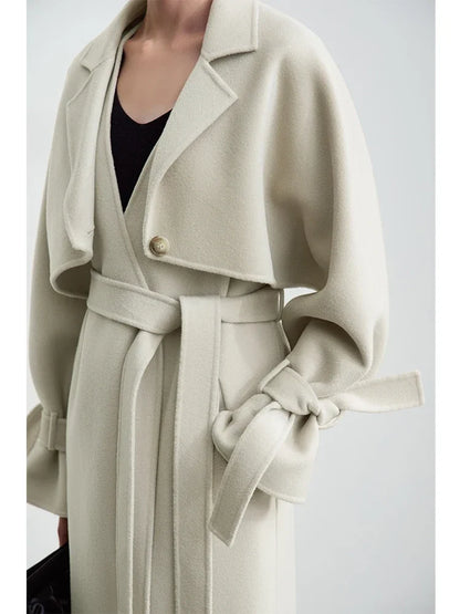 Damen Weste für den Winter im lässigen Look mit Gürtel und Taschen