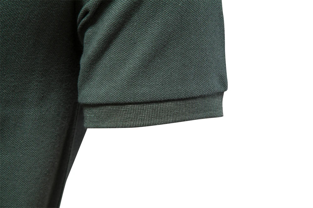Herren Poloshirt aus 100 Prozent Baumwolle mit lässigem Stehkragen für den Sommer
