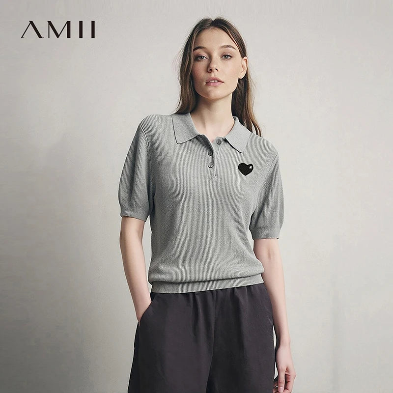 Damen-Strickpullover mit Polokragen, Knopfleiste und kleinem Herzapplikation vorne, grau
