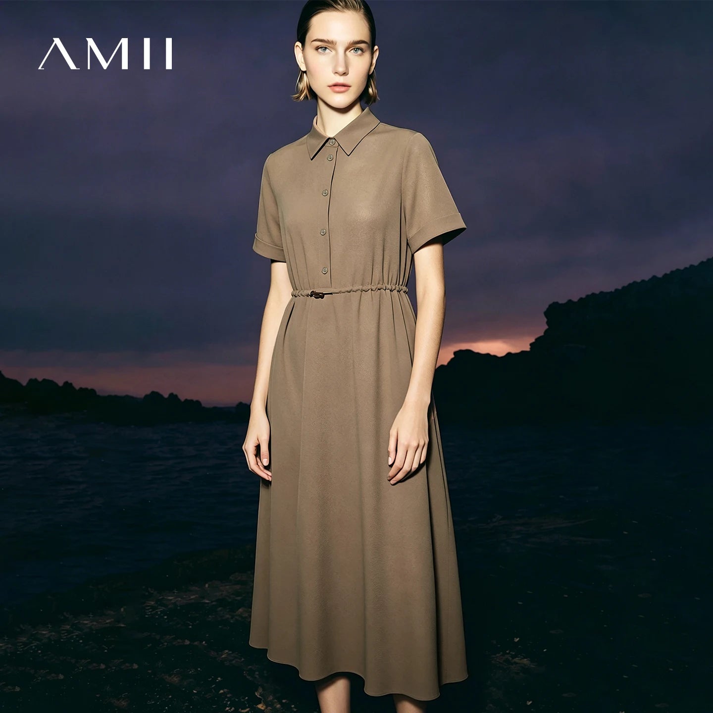 Elegantes Damenkleid Mit Reverskragen Und Kordelzug Für Ihr Büro