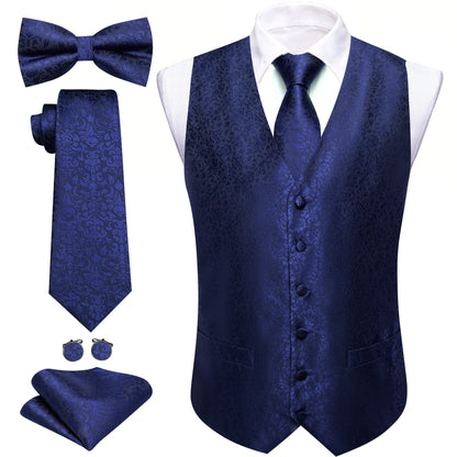Herren-Anzugweste Set in Blau mit Paisley-Struktur, dazu Fliege, Krawatte, Einstecktuch und Manschettenknöpfe
