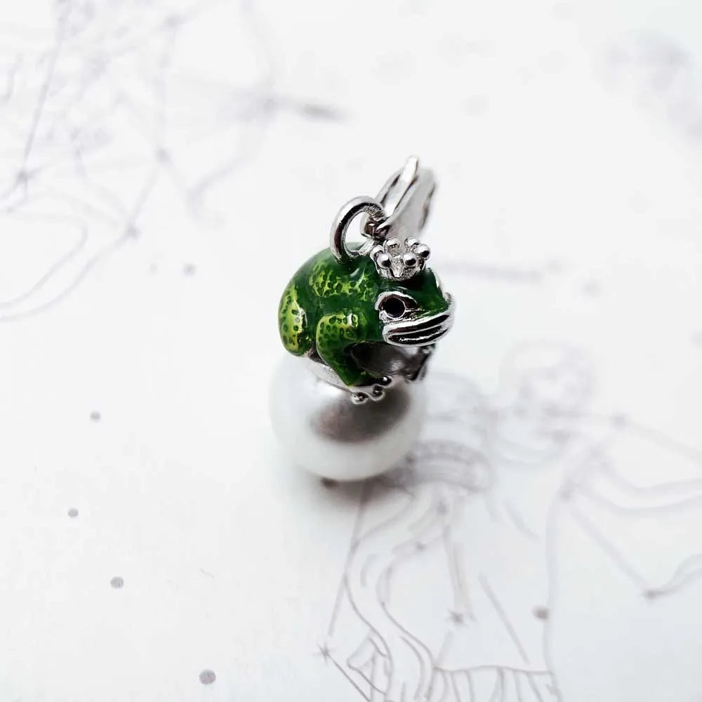 Damen-Charm-Anhänger Frosch mit Perle handgemacht aus Sterlingsilber