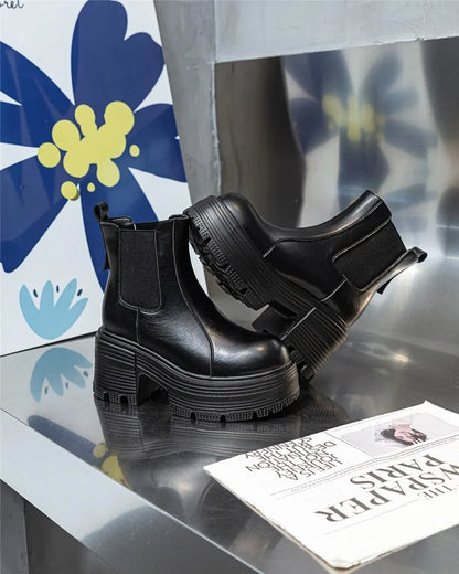 Chelsea-Boots aus Leder mit Plateausohle und Elastikeinsatz, schwarz, chunky Look