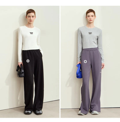 Damen T-Shirt mit minimalistischem Design und gesticktem Brief für den Herbst
