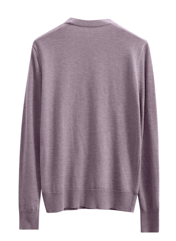 Damen-Wollstrickjacke, lila, Rückansicht mit geradem Schnitt und langen Ärmeln
