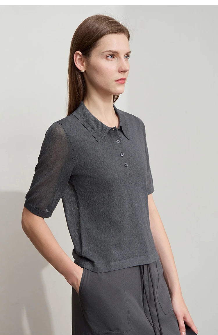 Damen-Sommerpullover in Dunkelgrau, Seitenansicht, kurzarm mit Umlegekragen und Knöpfen