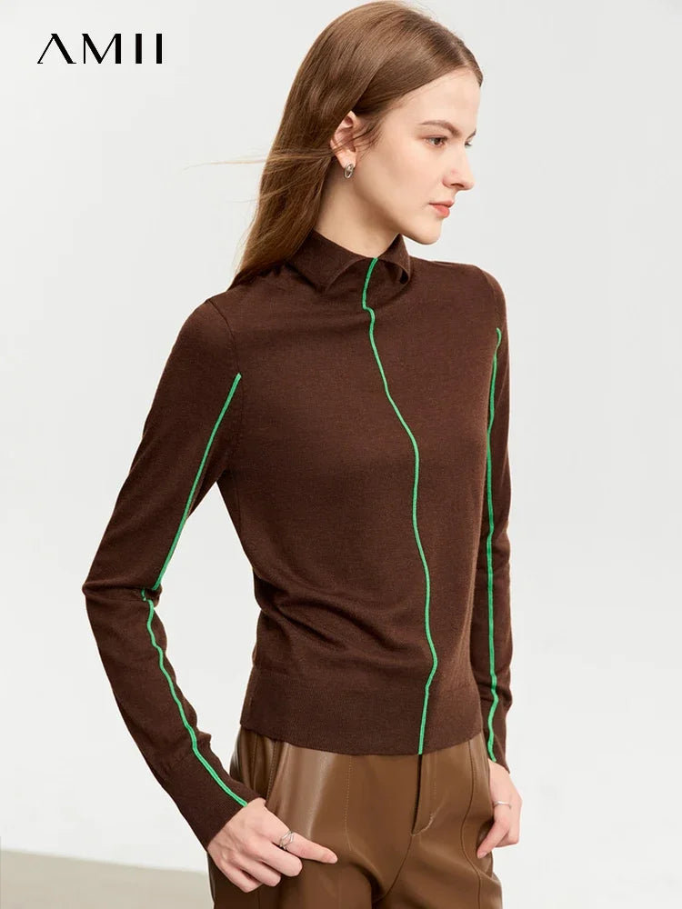 AMII Strickpullover braun mit Stehkragen und kontrastgrünen Konturnähten, langarm