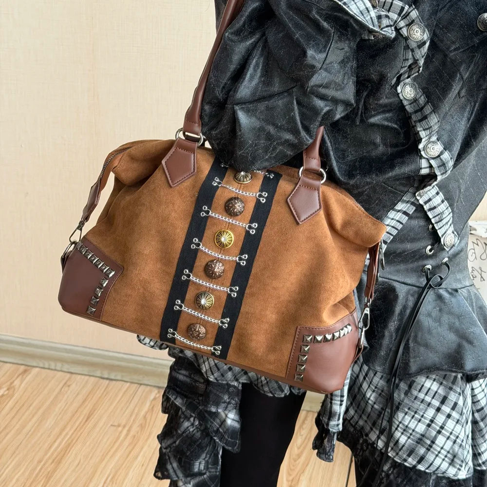 Damen-Tasche Umwandelbare Schultertasche im Boho Western Stil mit Nieten und Kettenakzenten