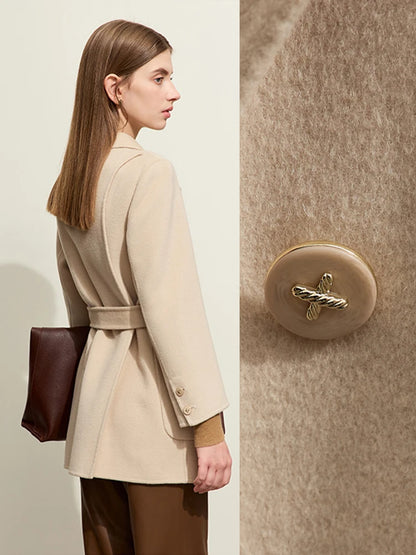 Damen Wollmantel im minimalistischen Stil mit Gürtel und langen Ärmeln