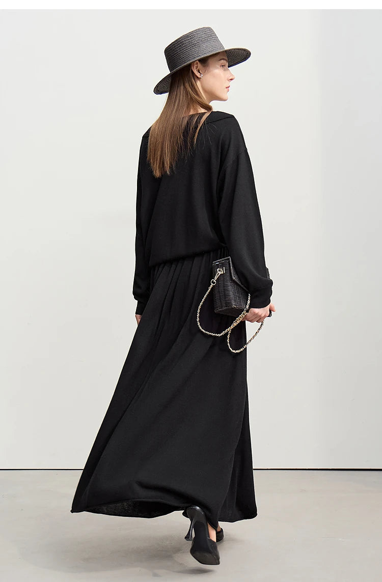 Schwarzer, locker fallender Damen-Strickpullover mit langen Ärmeln