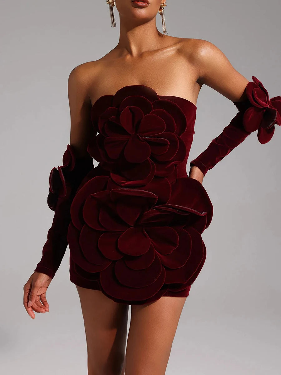 Elegantes Damenkleid mit Rundhalsausschnitt, kurzen Ärmeln und Patchwork-Design mit Quasten und Falten.