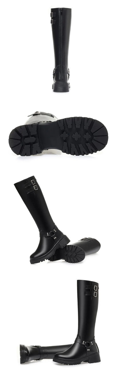 Schwarze lange Winterstiefel mit Profilsohle, Rückansicht und seitlicher Ansicht