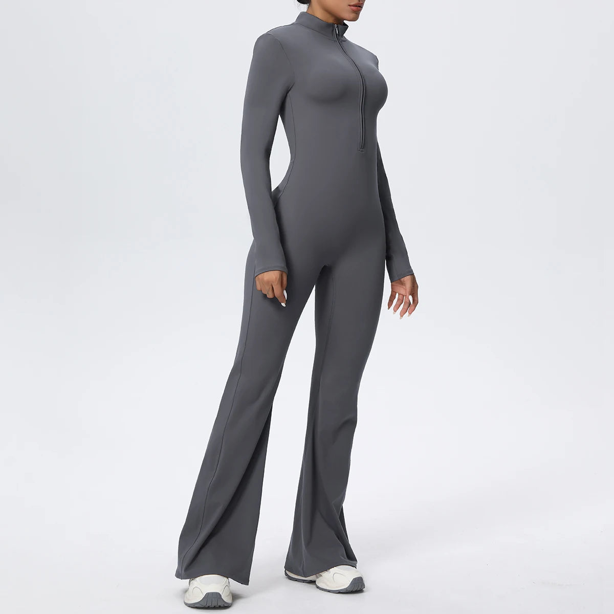 Dunkelgrauer Fitness-Overall mit Stehkragen, halbem Reißverschluss und ausgestellter Hose