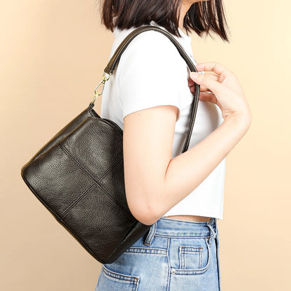 Damen-Schultertasche aus Leder Vintage Schwarz Großes Fassungsvermögen Crossbody-Tasche