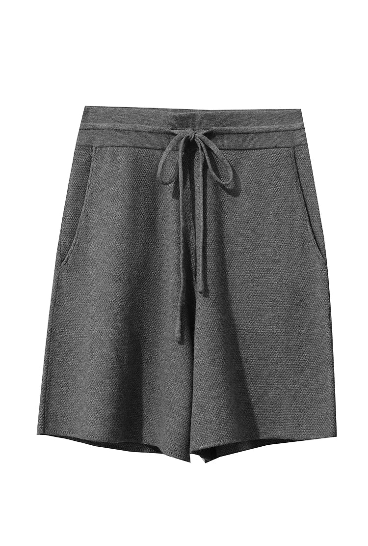 Graue Strick-Shorts mit Bindeband in der Taille und weitem Bein