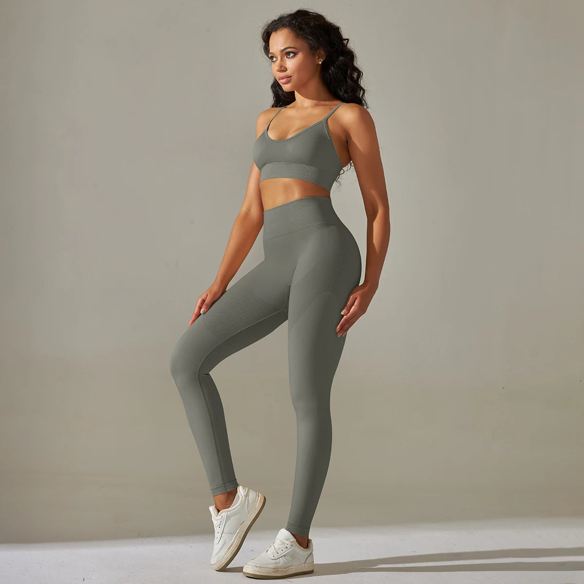 Hamidou Nahtloses Yoga-Set mit Sport-Bustier und Leggings, grau